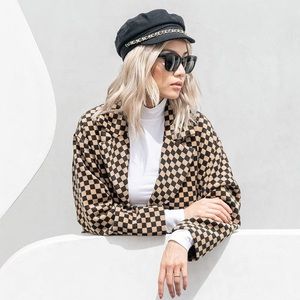 NWT Bose Frames Soprano Smart Glasses Bluetooth Audio Sunglasses